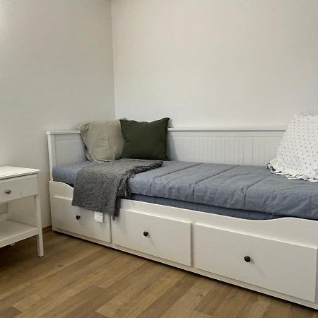 Stromoradni 17 Apartment Breclav ภายนอก รูปภาพ