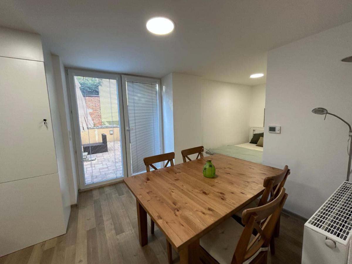 Stromoradni 17 Apartment Breclav ภายนอก รูปภาพ